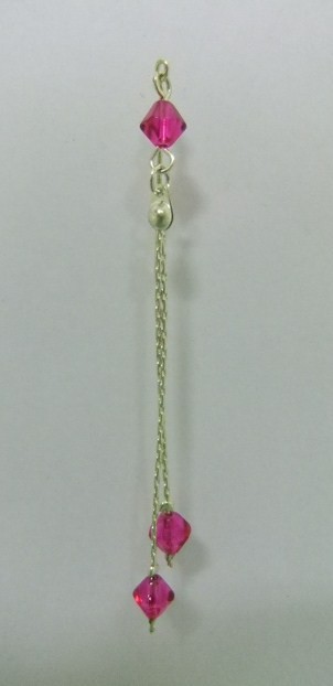 Epingle avec chaine droite et perles fushia