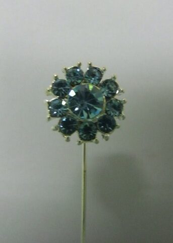 Epingle forme fleurs ronde et perles bleues
