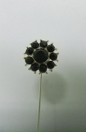Epingle forme fleurs ronde et perles Noires