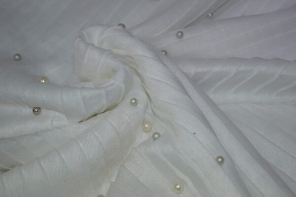 Châle/ écharpe plissée avec perles