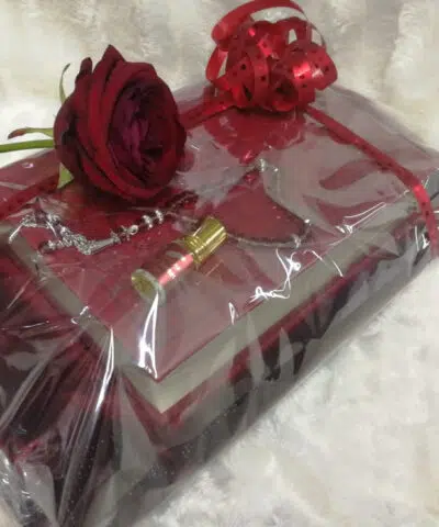 Pack Cadeau Coran EID (tapis, Coran, sebha, musc)