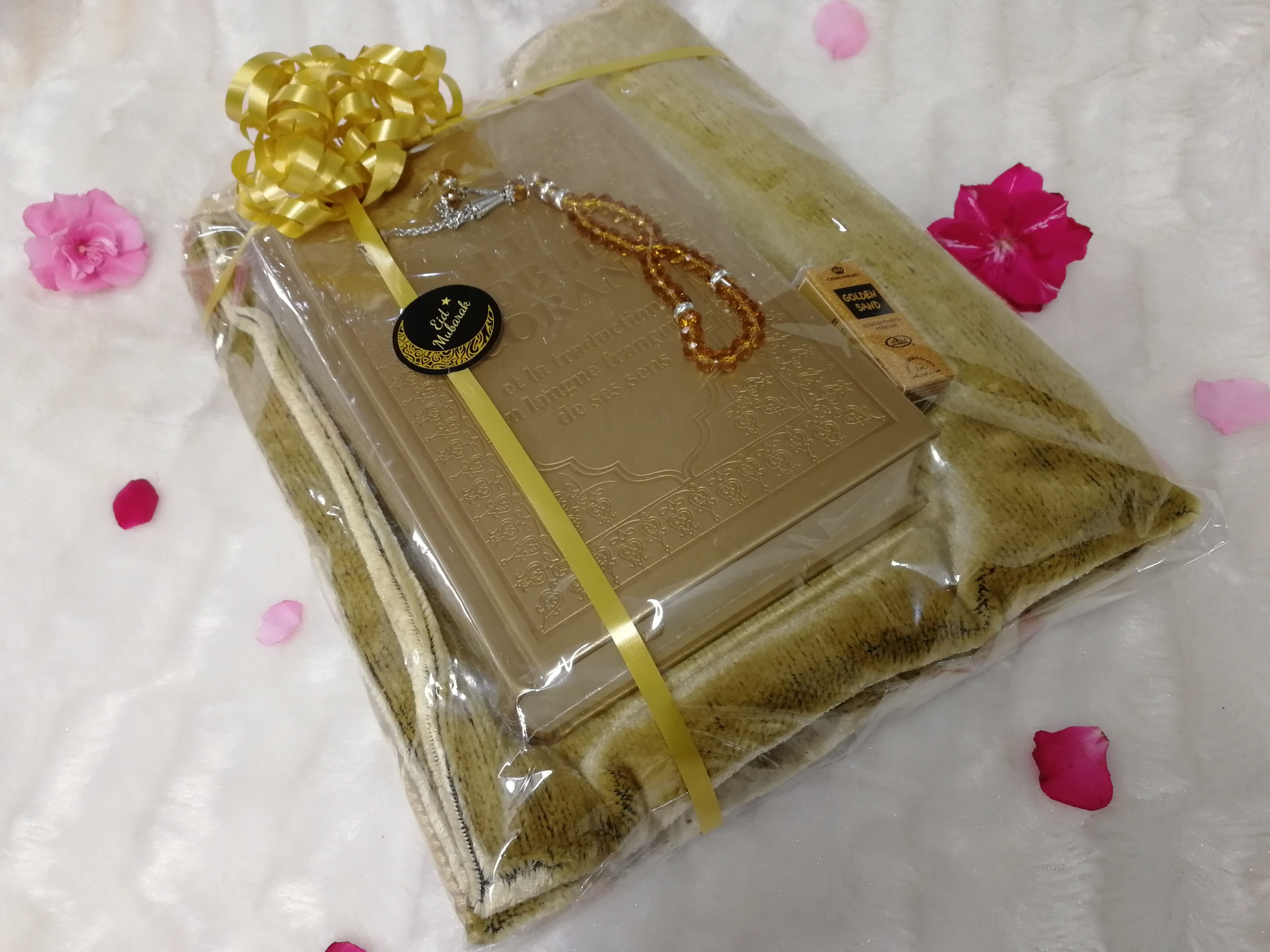 Pack Cadeau Coran EID (tapis, Coran, sebha, musc)