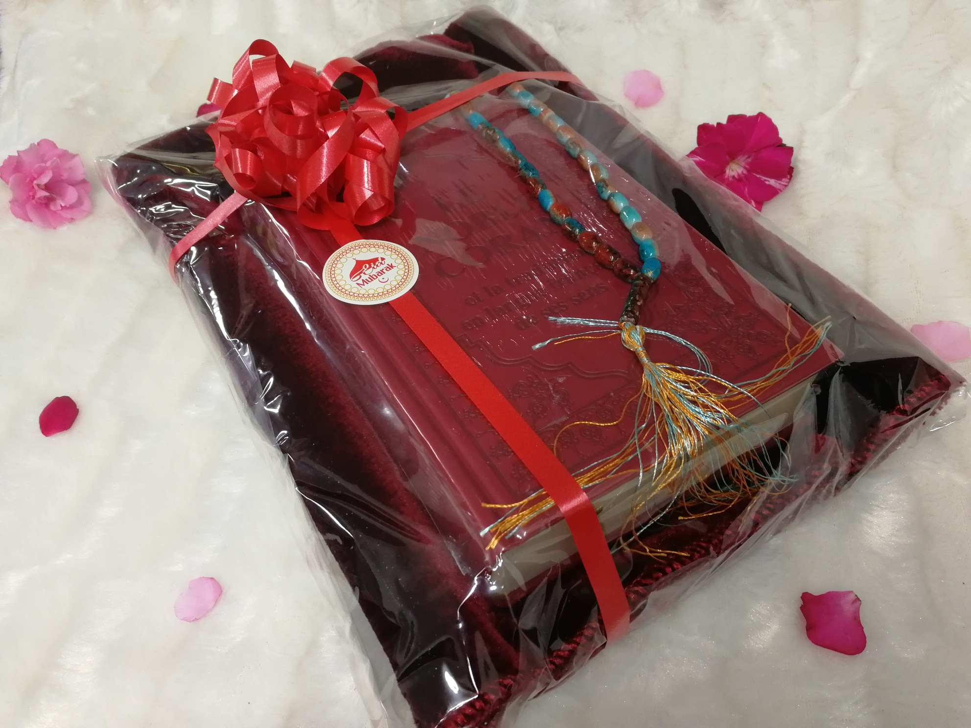Pack Cadeau Coran EID (tapis, Coran, sebha, musc)