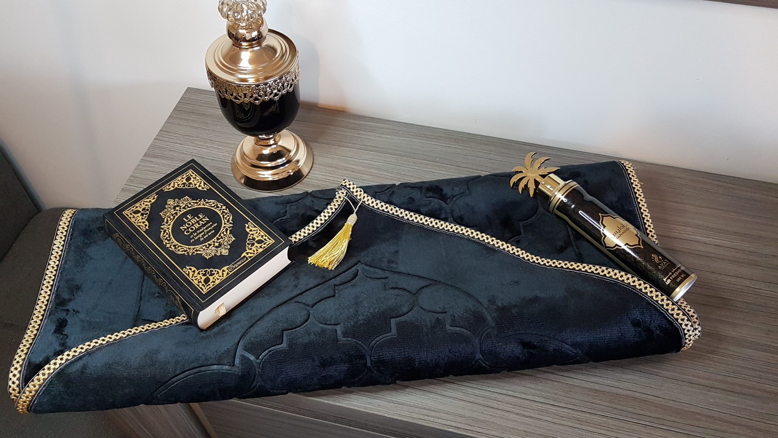 Tapis de Prière Épais Luxe Noir Dôme – Image 2