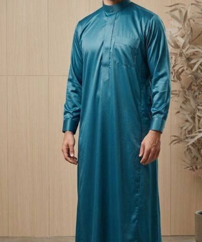 Qamis Atlas col rond style saoudien manches longues tissu satiné