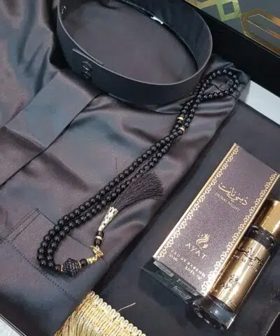 Alternative view of Coffret Qamis saoudien tissu satiné,  Musc Luxe Dubai