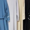 Robe Saliha avec bandes banches en soie de médine – Image 3