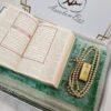 Coffret tapis épais Vert clair Coran, citadelle, sebha et musc – Image 3