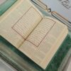 Coffret Coran Tapis Vert clair Marque page – Image 3