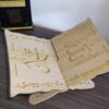 Porte-Coran en Bois Clair – Calligraphie Dorée – Image 2