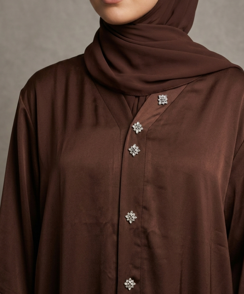 Abaya Kimono "L’Éclat de Satin" – Collection Prestige – Image 2