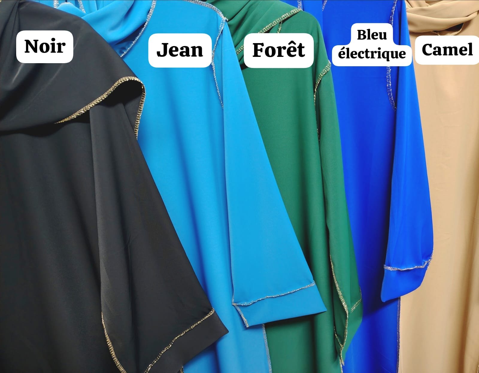 Abaya Élégance en Soie de Médine – Intégrale avec Hijab et bordures Dorés – Image 9
